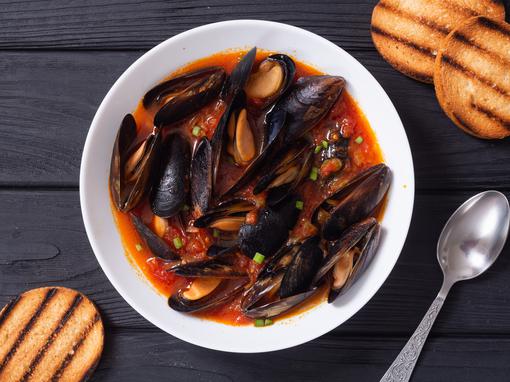 Dagnje na buzaru na Makarska Riviera – zašto ih morate probati (i koliko koštaju)