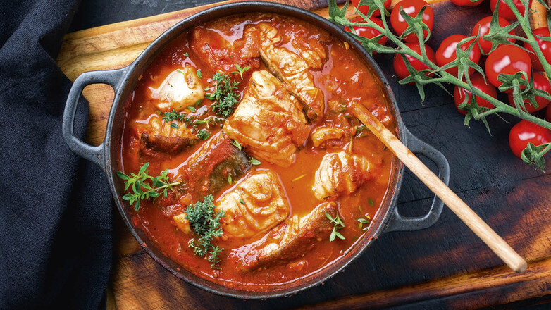 Brudet – dalmatinski riblji gulaš s pričom na Makarska Riviera