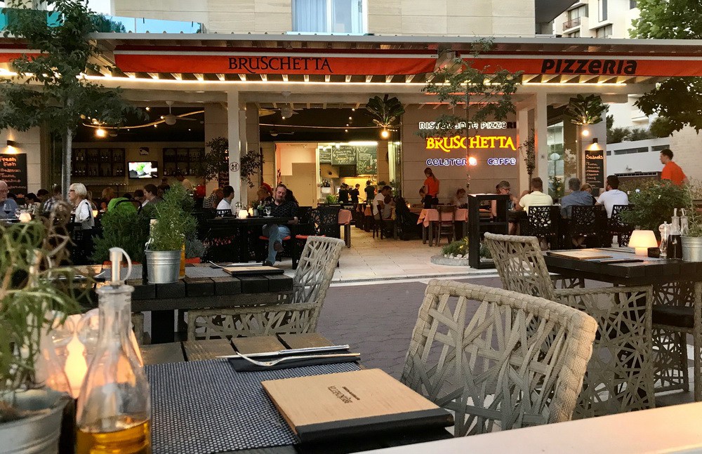 Restoran Bruschetta Ristorante Pizzeria - Slika 9